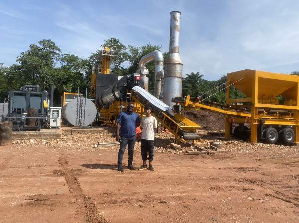 Construction and use of fully automatic vertical asphalt mixer_1